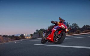 Honda CBR500R 4
