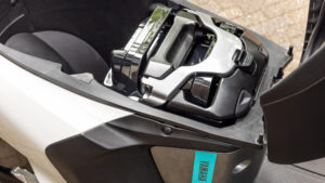 Yamaha NEOs 8