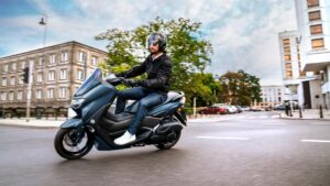 Yamaha NMAX 155 6