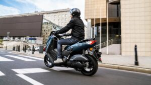 Yamaha NMAX 155 7