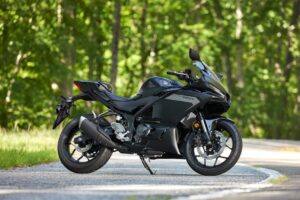 Yamaha R25 8
