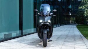 Yamaha XMAX 250 6